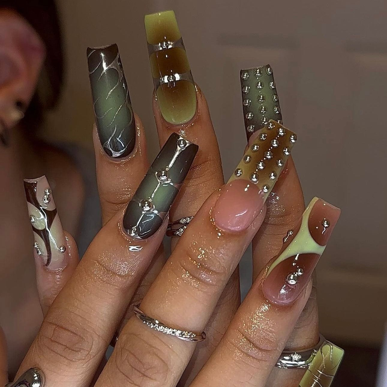 Exclusive ombre nails press on collection for a salon-quality look with easy application and long-lasting wear.